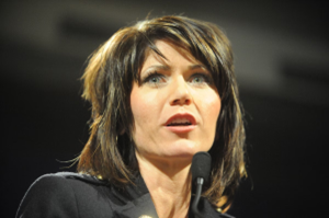 Women Politician Intern Kristi Noem